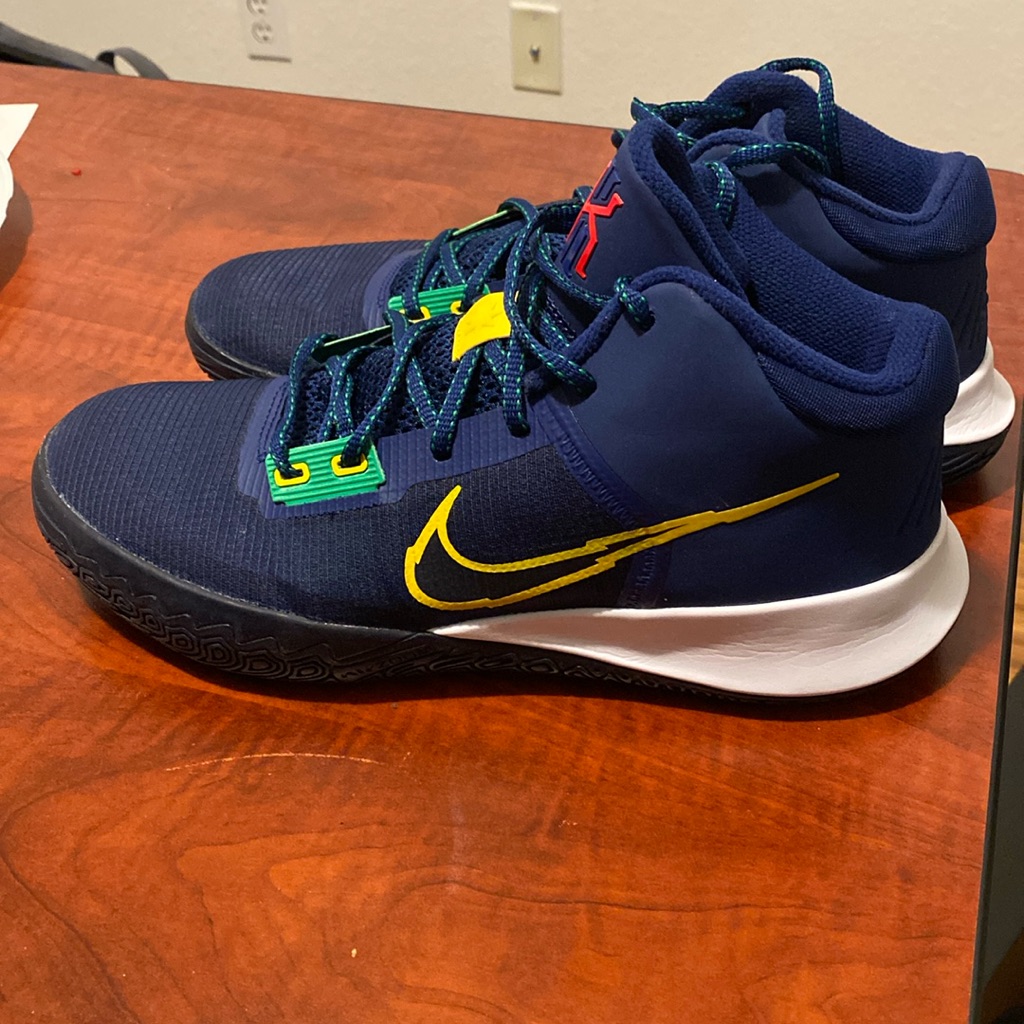 Nike Kyrie Flytrap 4